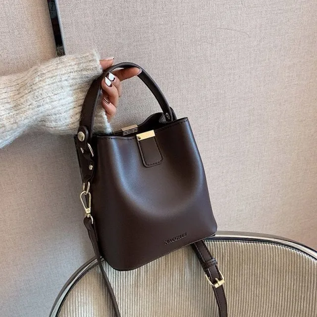 Bolsa Leather Luxury Handbag