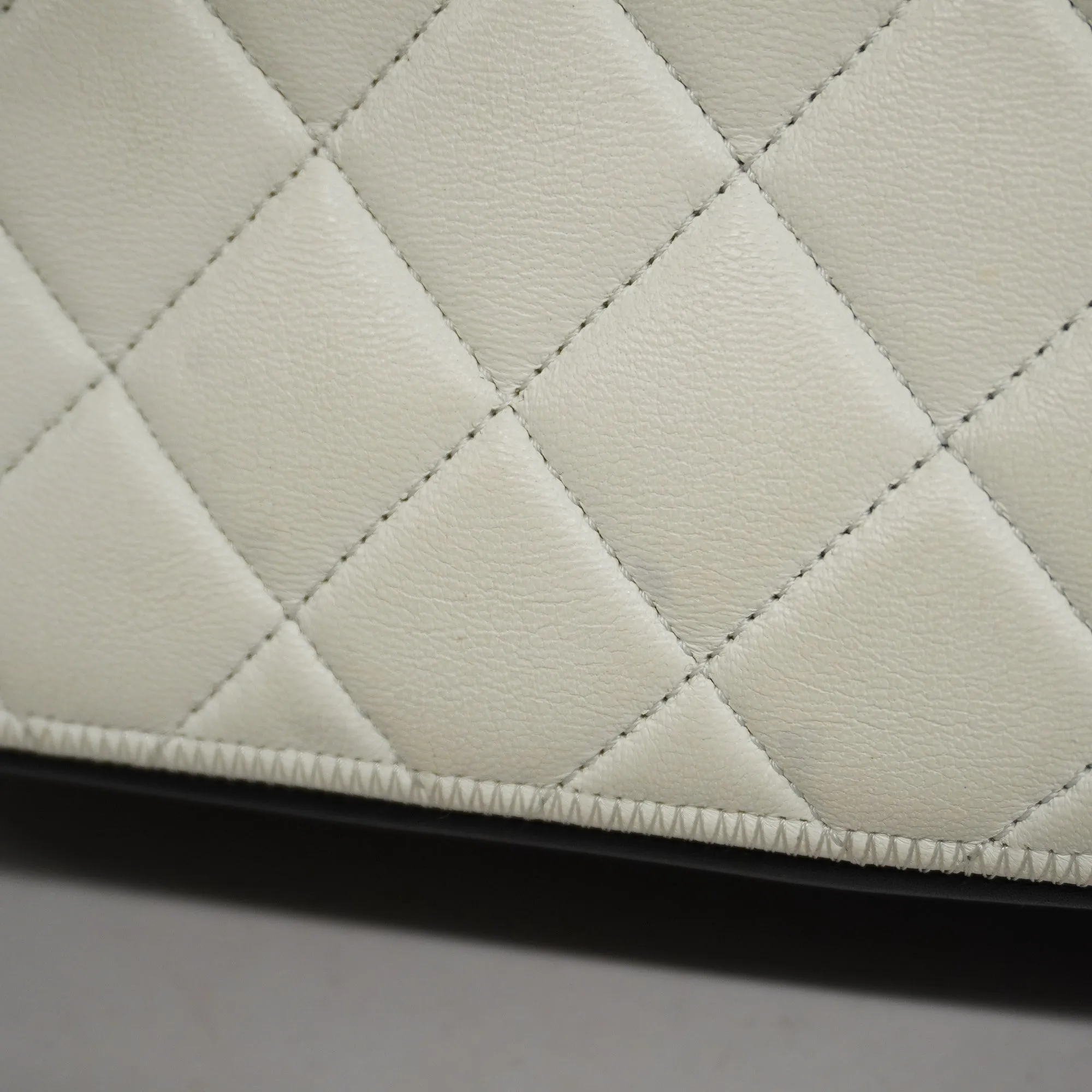ChanelAuth  Matelasse Chain Shoulder Women's Leather Shoulder Bag