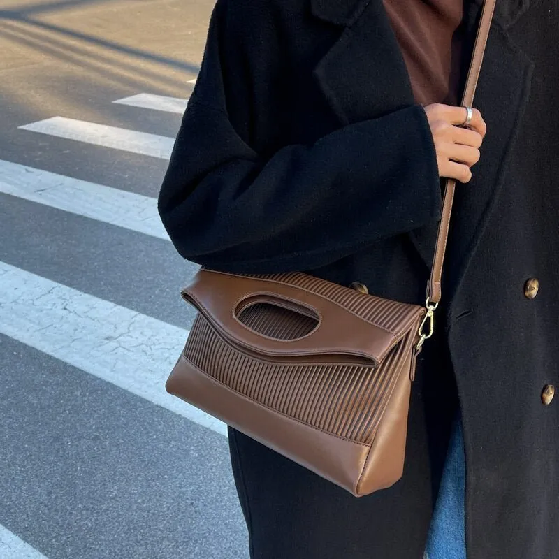 FLIP FLOP MESSENGER BAG