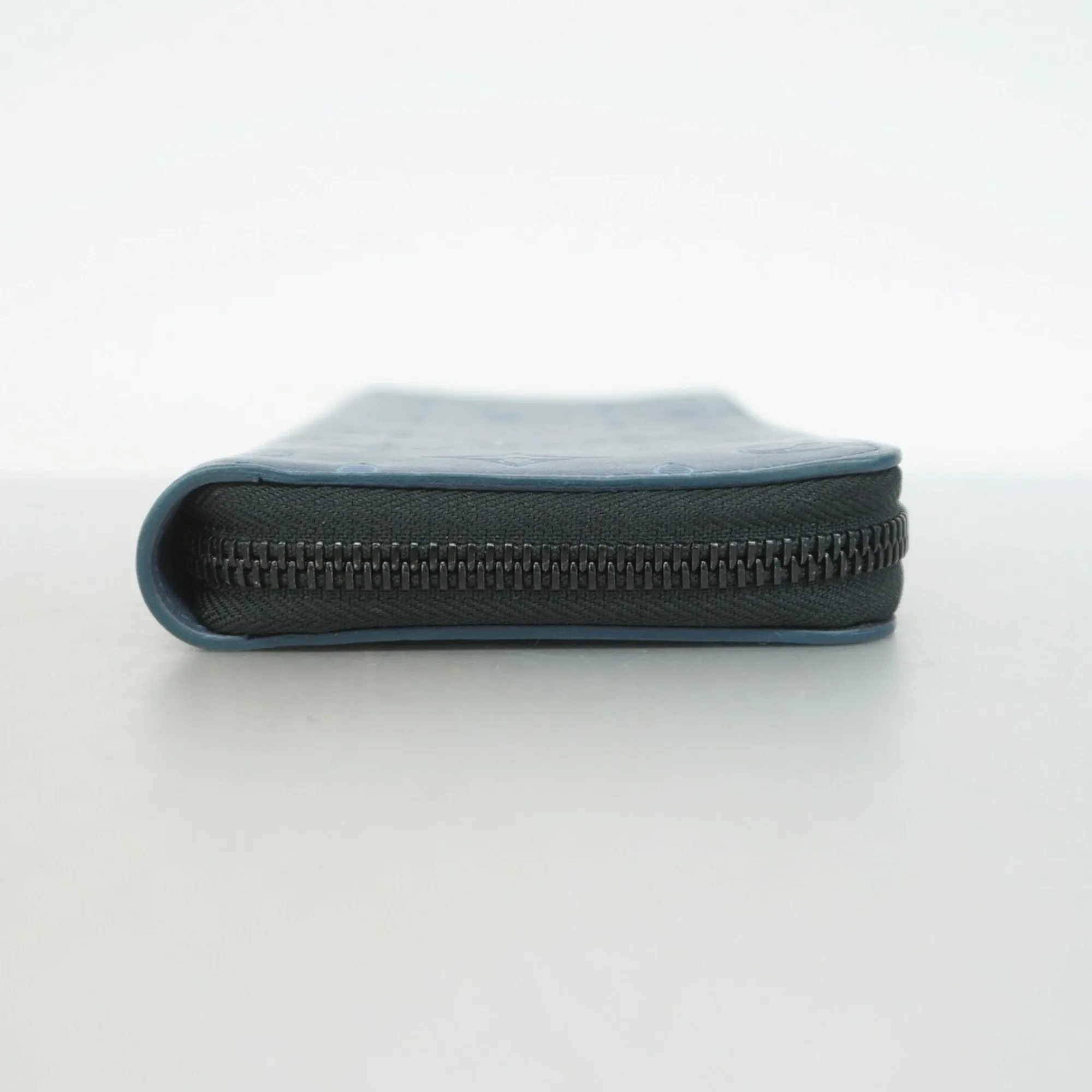 Louis Vuitton blue Navy Long Wallet (Bi-Fold) (Pre-Owned)