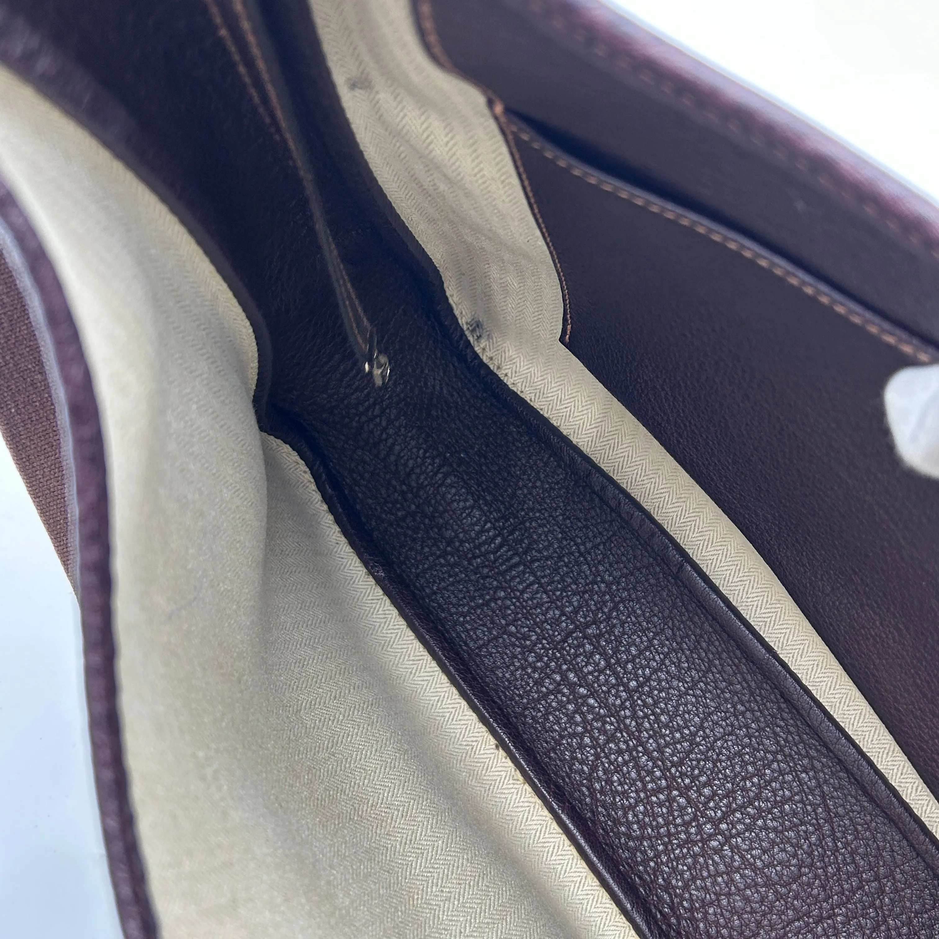 Pre-owned Hermes Leather Shoulder Bag Engraved ??D Silver Hardware Sako HERMES Shoulder Bag ITV9SIH7B2V2