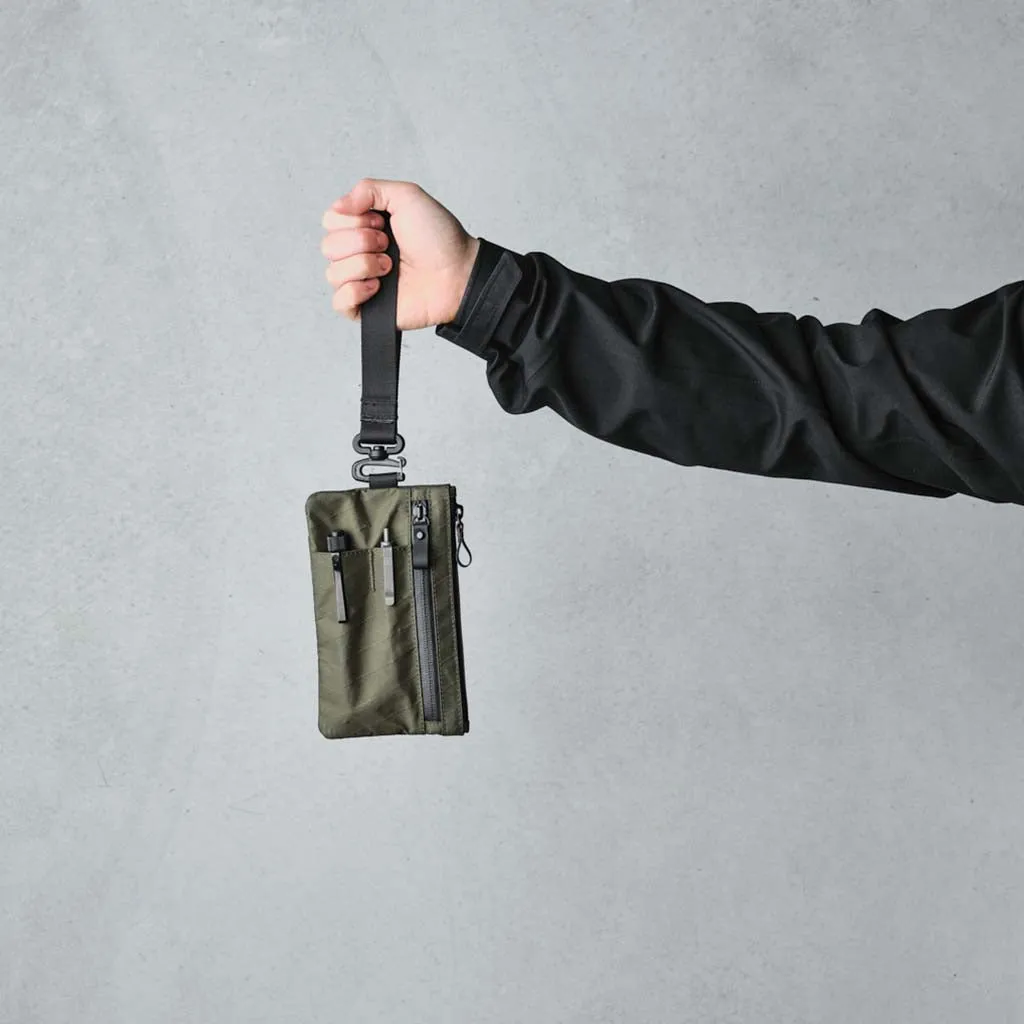 Zip Clutch